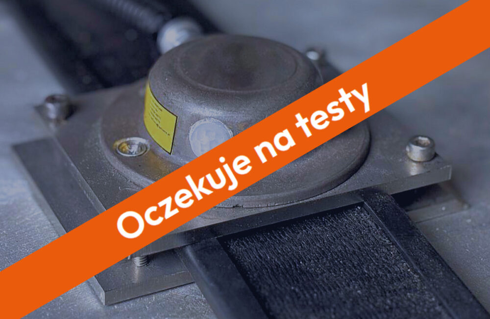 Czujnik wiercenia i wibracji na zbiorniku